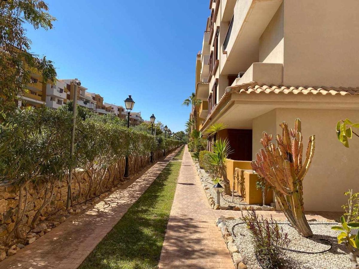 Acogedor Apartamento Al Lado De La Playa Alicante Esterno foto
