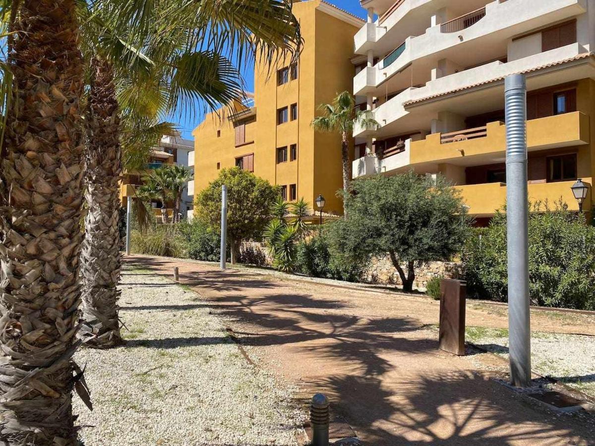 Acogedor Apartamento Al Lado De La Playa Alicante Esterno foto