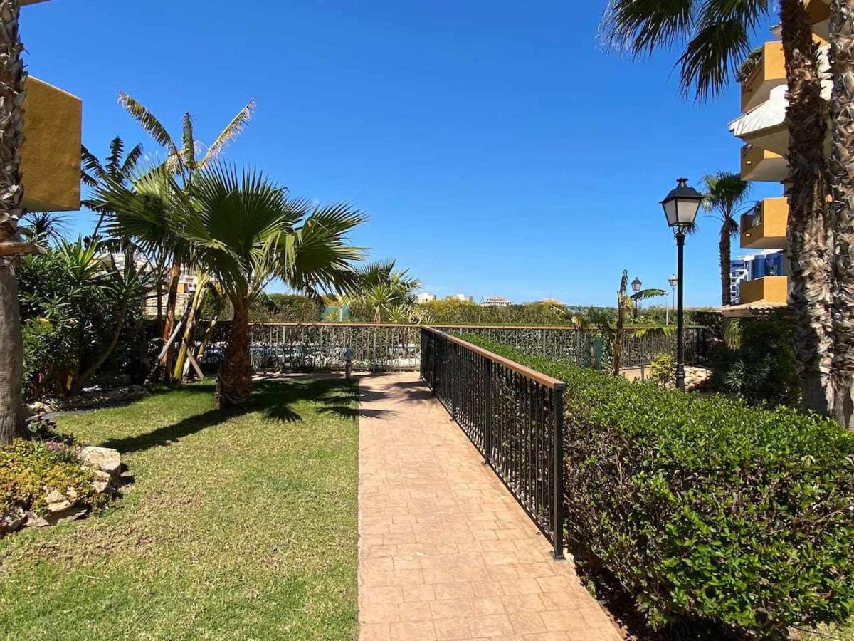 Acogedor Apartamento Al Lado De La Playa Alicante Esterno foto